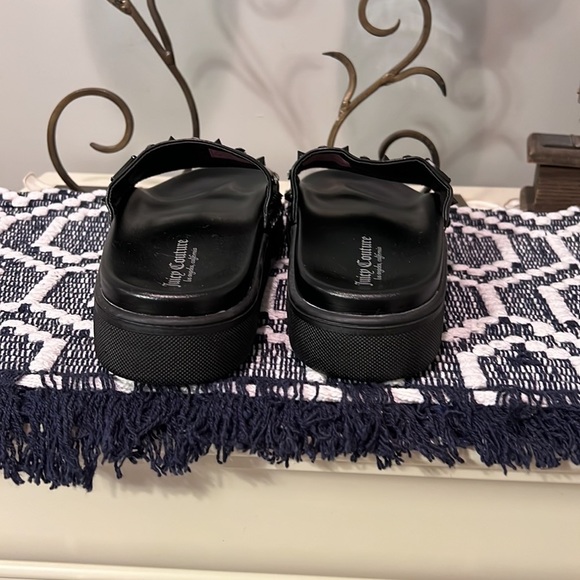 Juicy Couture black studded slides - Picture 5 of 10